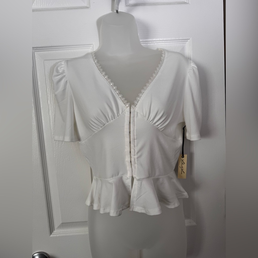 Elegant White Juniors Top